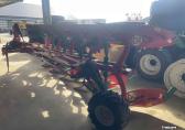 Kverneland 3300 S vario met steenbeveiliging  150 ha geploegd